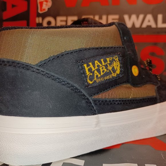 Athletic_Shoes
